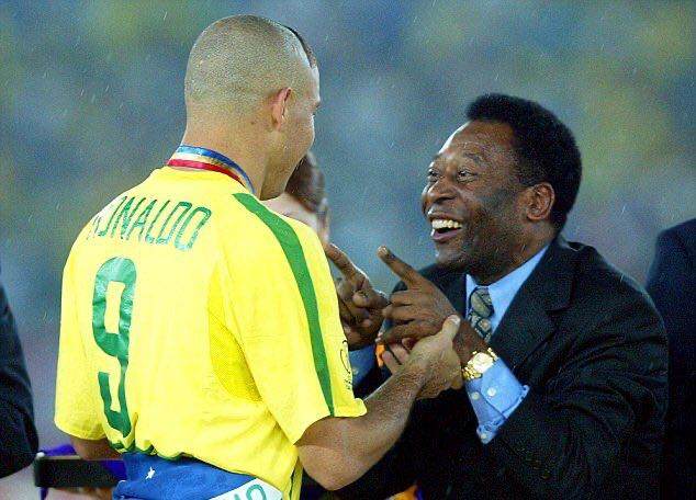 罗纳尔多致敬贝利：你才是真正的“现象”